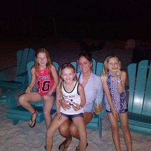 Meet your Posher, Crystalyn